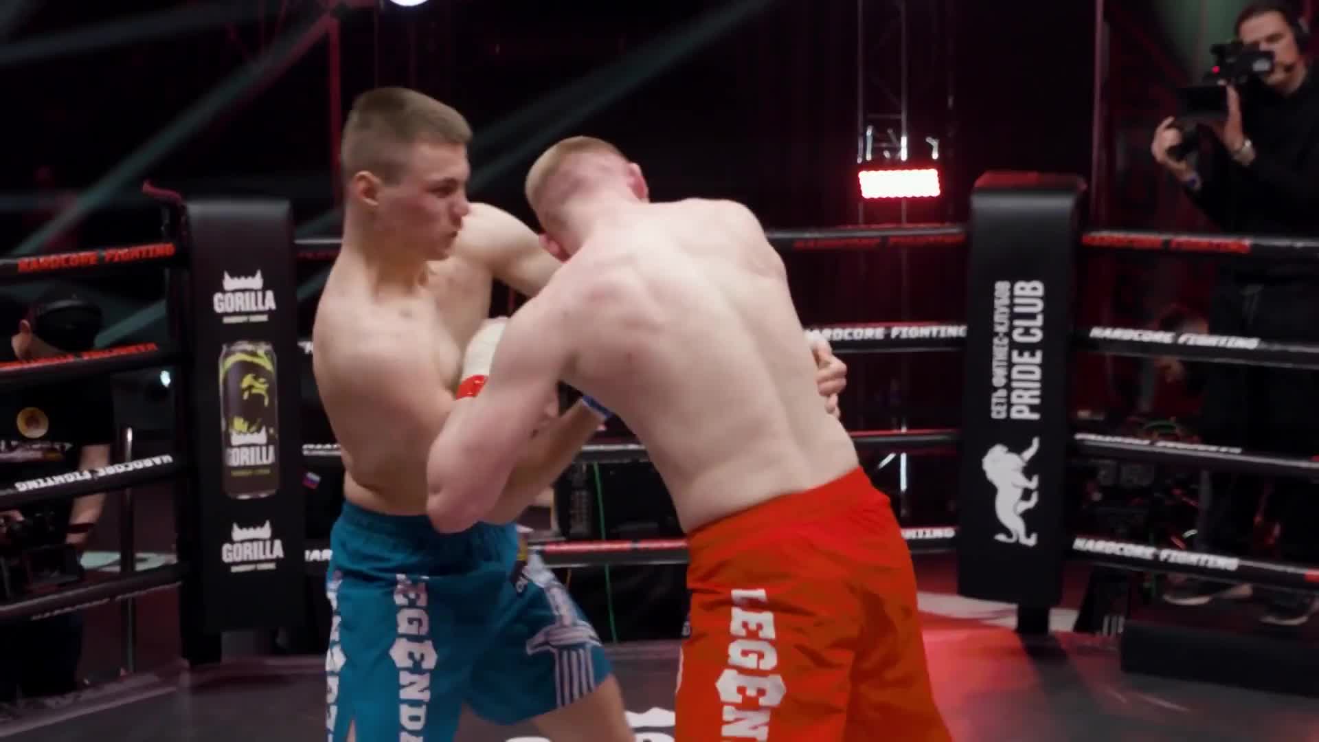 欢迎来到大山姆摔角的直播间