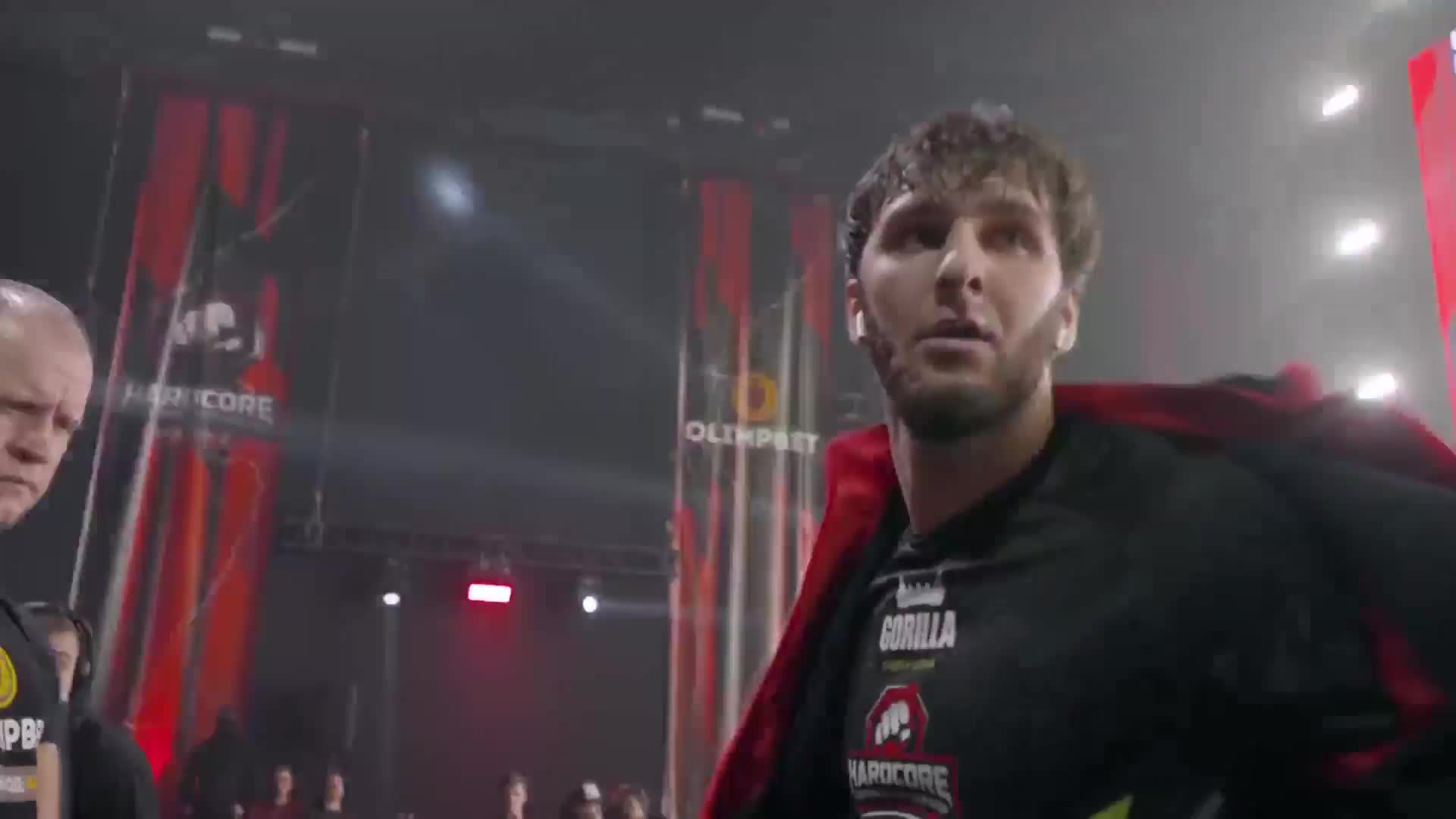 欢迎来到大山姆摔角的直播间