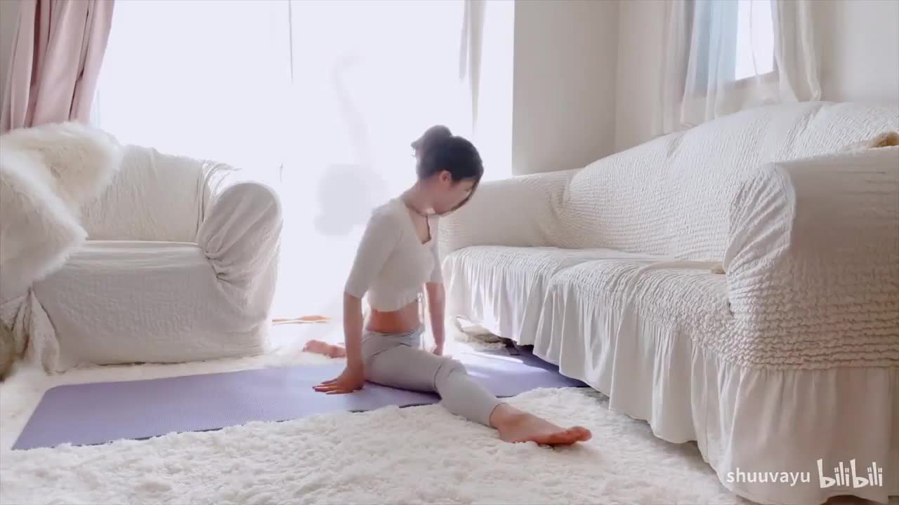 深呼吸，优雅舒筋瑜伽告别亚健康