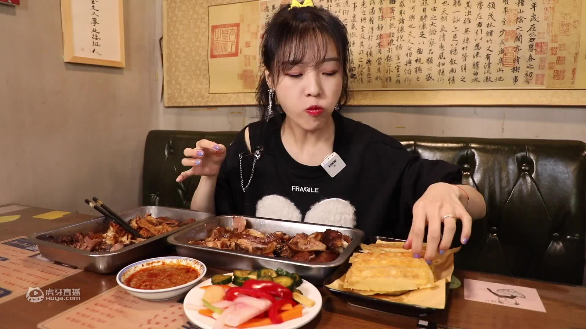 两盘大饼卷酱肉or倭瓜锅贴 就为这口北京家常味