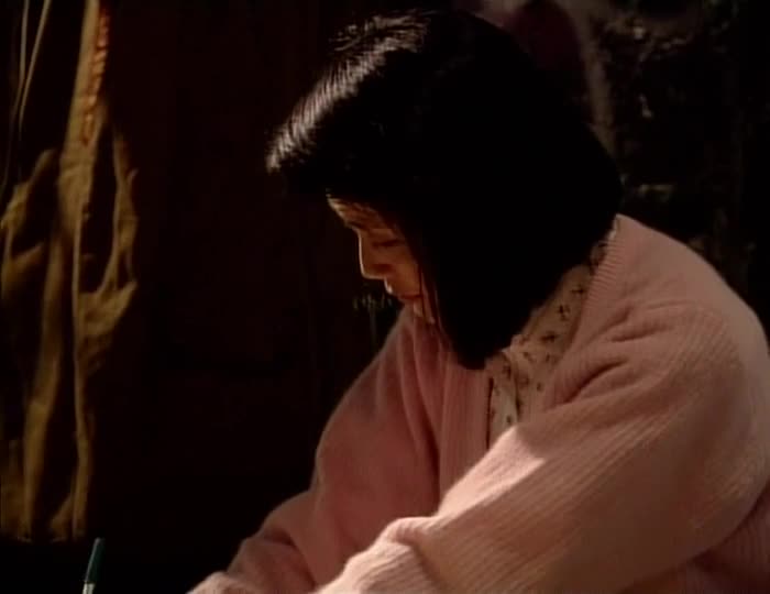 人前是风光老板，人后睡地下室啃面包