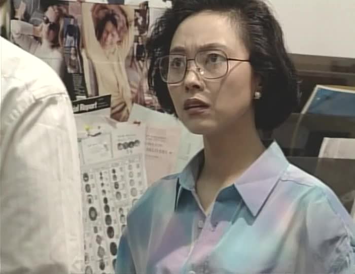 人前是风光老板，人后睡地下室啃面包