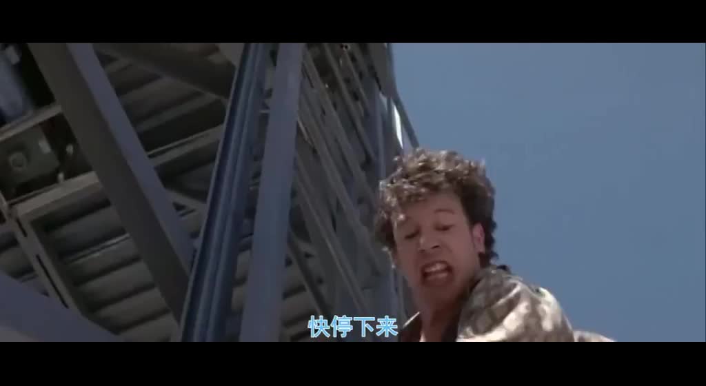 窝在沙发看憨豆！笑到打鸣！