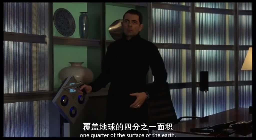 窝在沙发看憨豆！笑到打鸣！