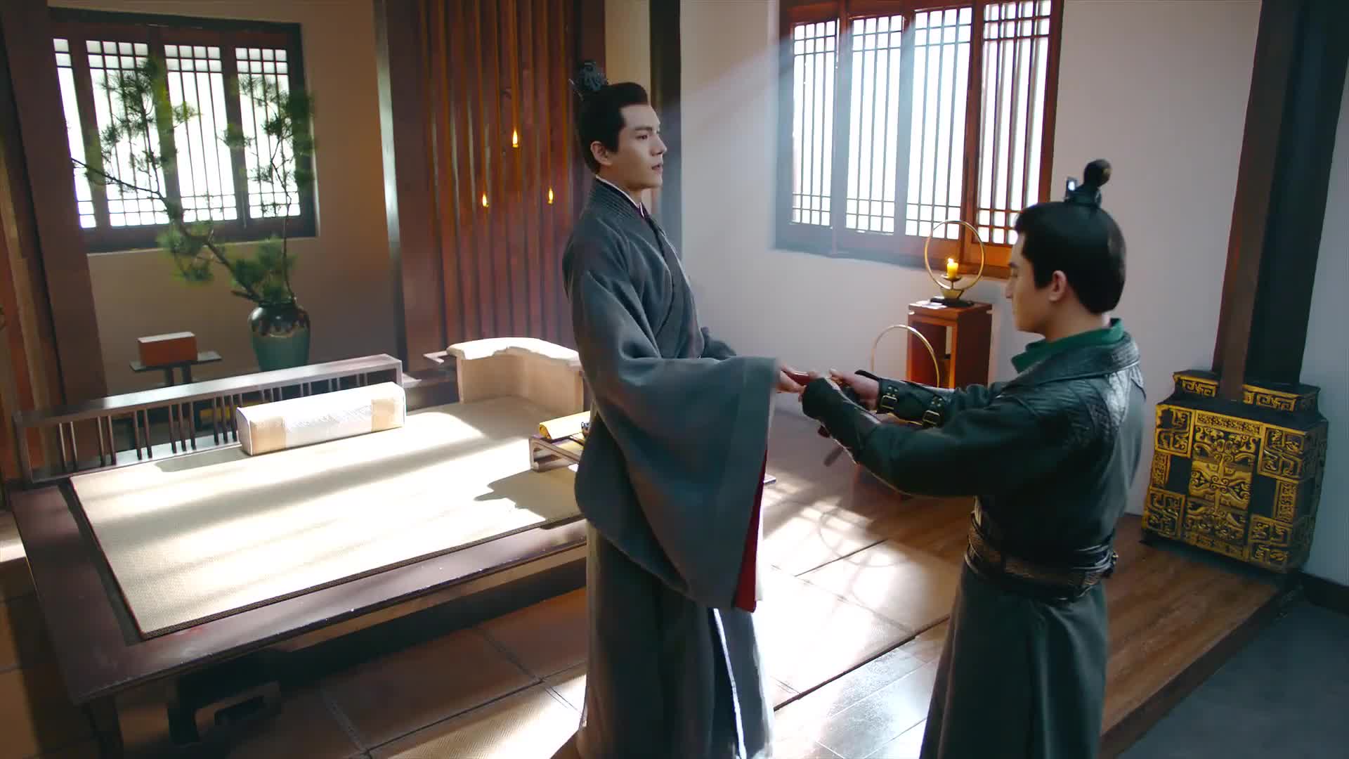 从青丝变白发到身世反转，狗血但为啥这么上头？