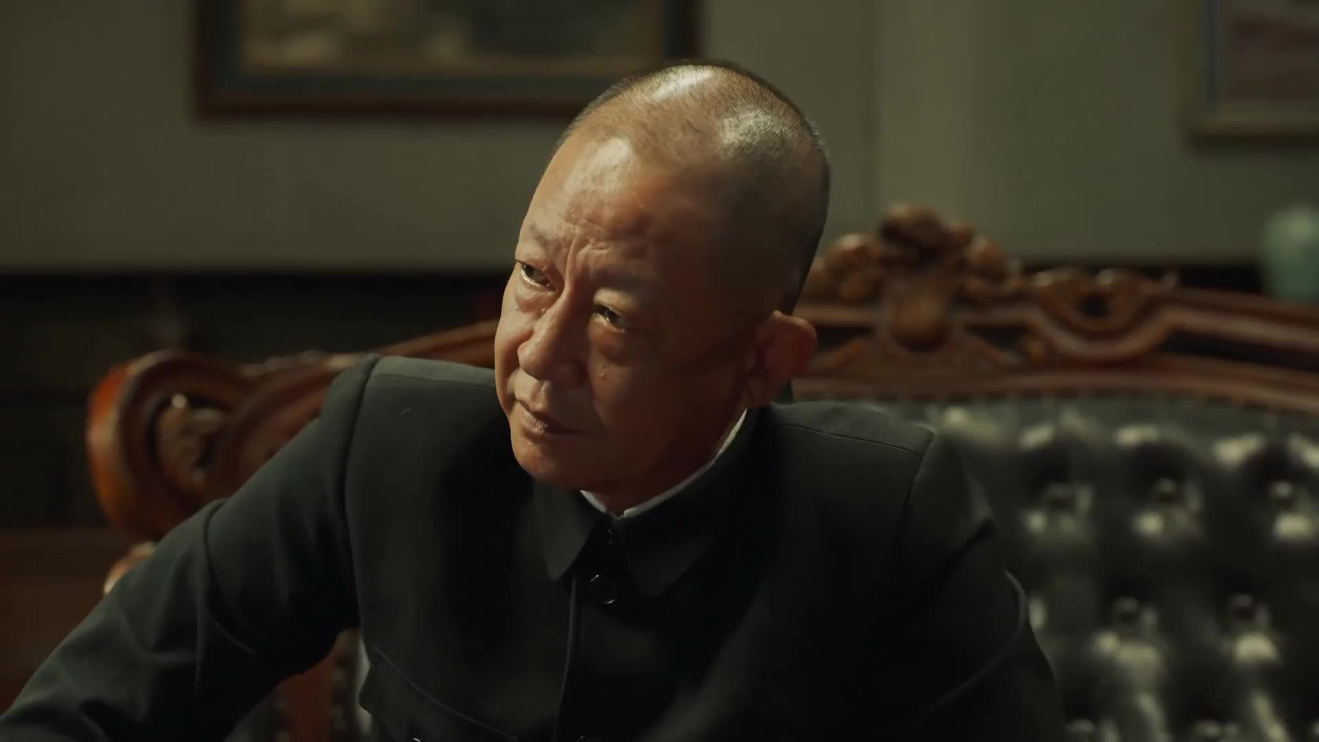 电话亭一枪定生死！张志坚靳东台词交锋太绝