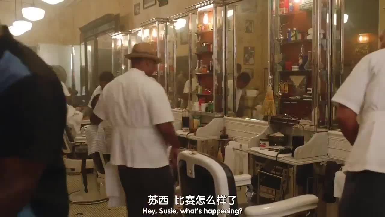 看她如何把人生的烂牌打成王炸