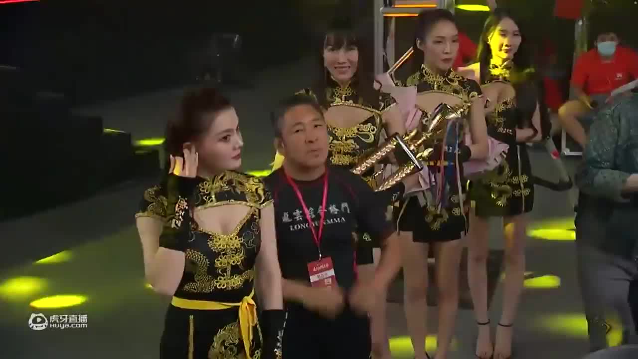 欢迎来到金牌厨师吕德华的直播间