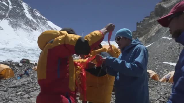 揭秘珠峰禁区！纪录片里没播的探险细节大公开