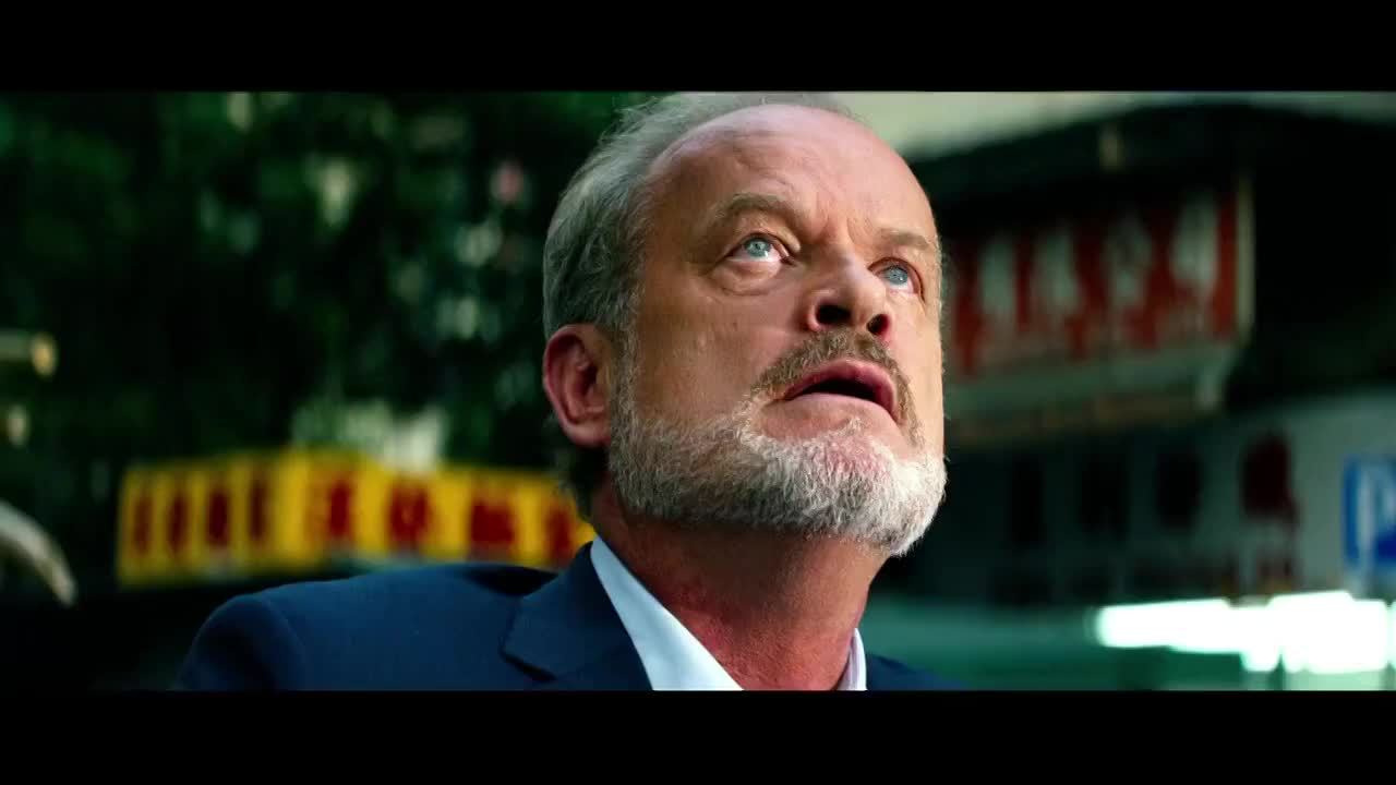 极度舒适，机器人打小怪兽