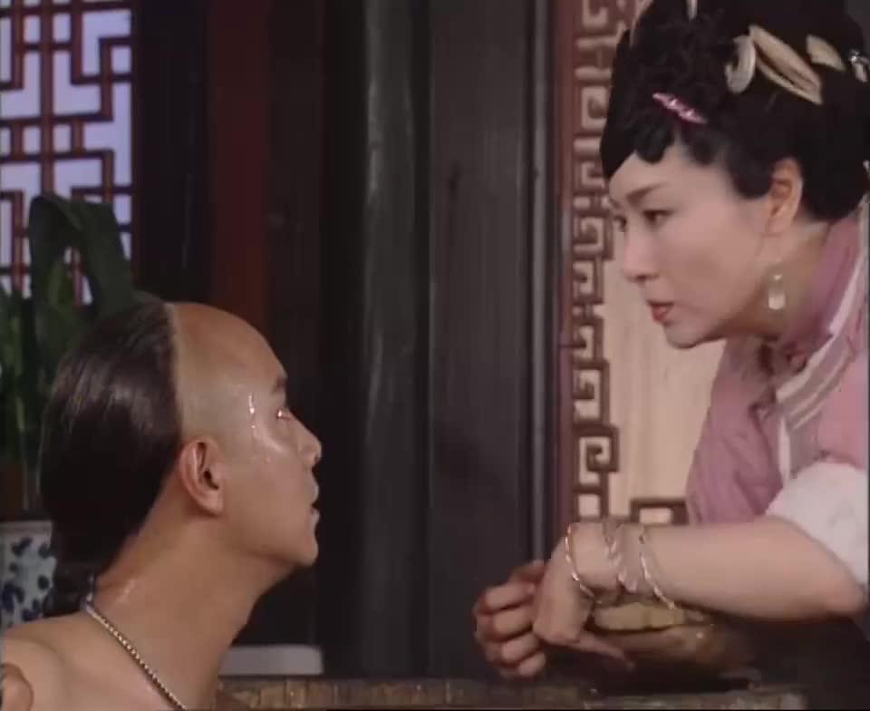 看過很多遍 特喜欢张卫健。