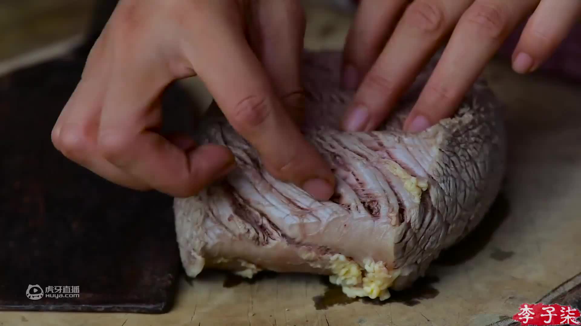 当腊味煲仔饭遇上胡椒猪肚鸡，你又以为有故事？还是没有！