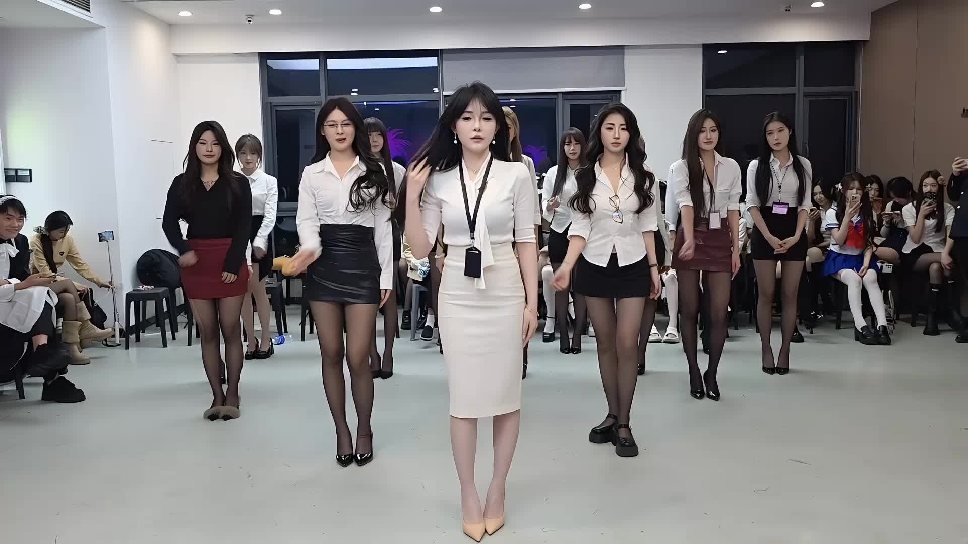 月末总结主题大会 魔鬼月即将.....