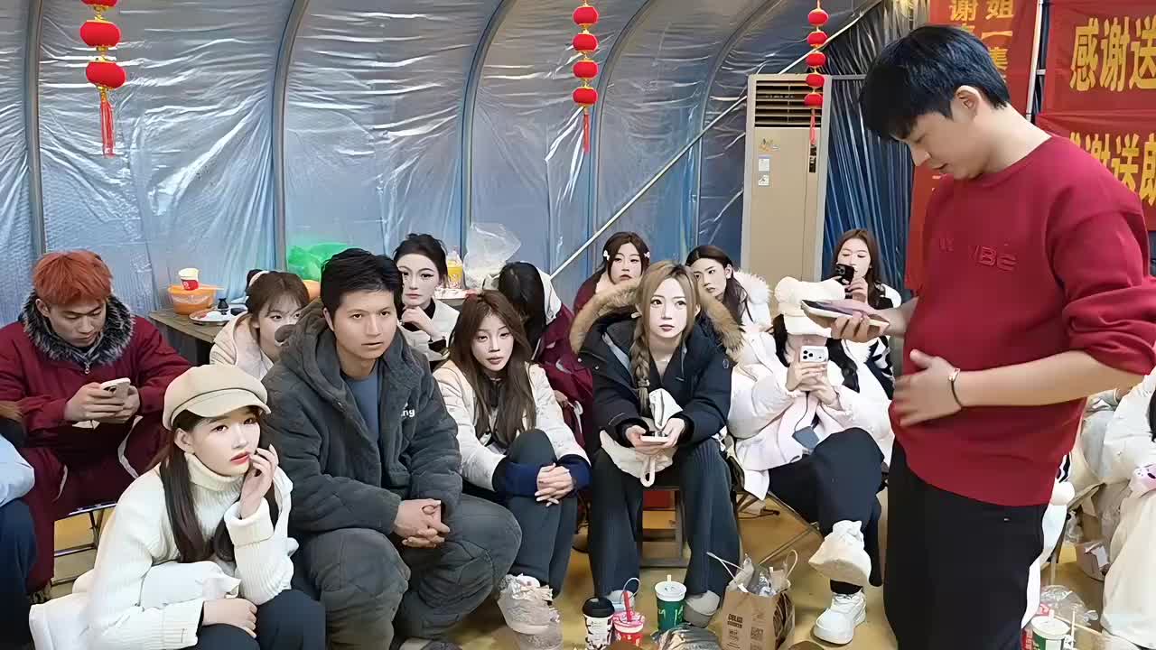 狗场朗朗美发开业