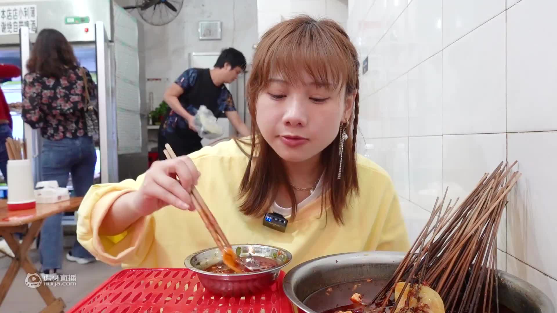 密子君·老字号串串香全是回头客！又撸串又嗦粉，全程狂叫好