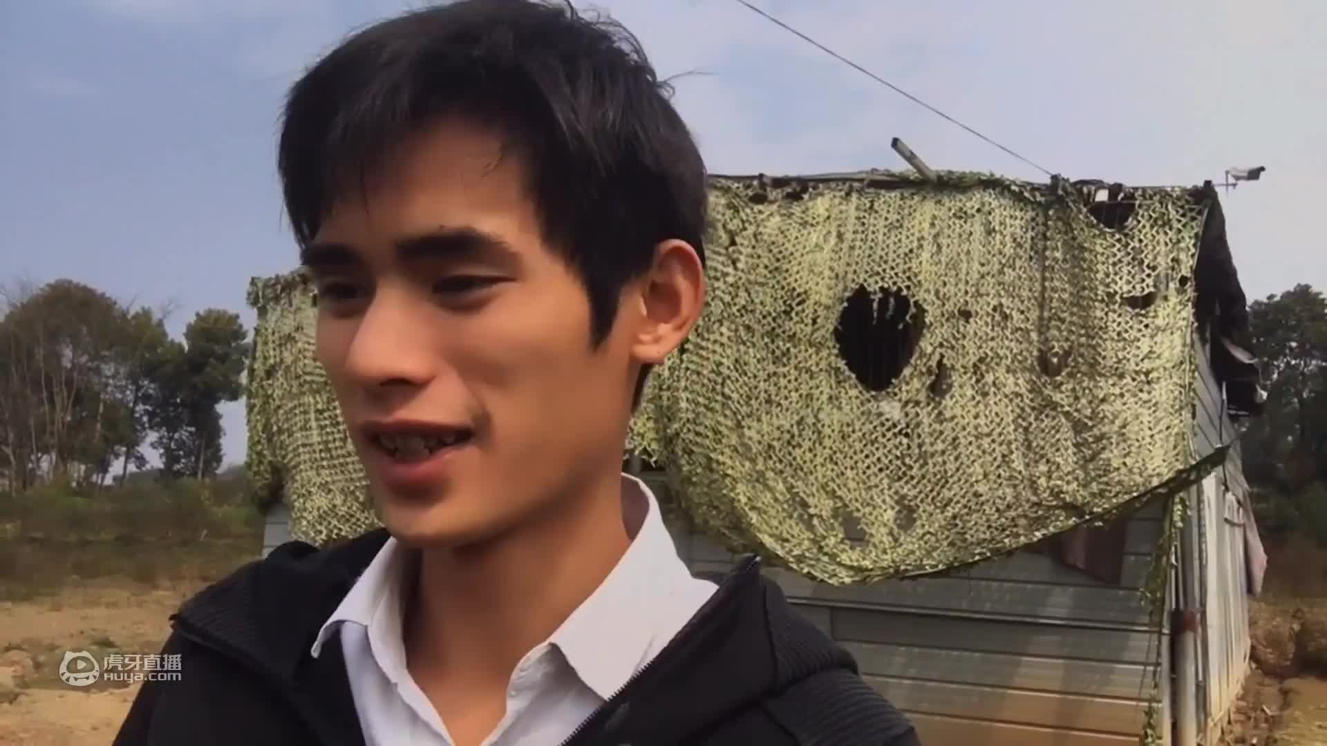 晴空万里心情好，到鸡场转转看到这一幕，心情瞬间就不好了