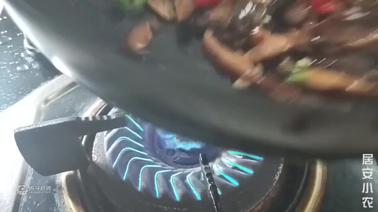 鸡蛋这样做比蛋糕好吃，不揉面不发面，筷子一搅，刚出锅就抢着吃