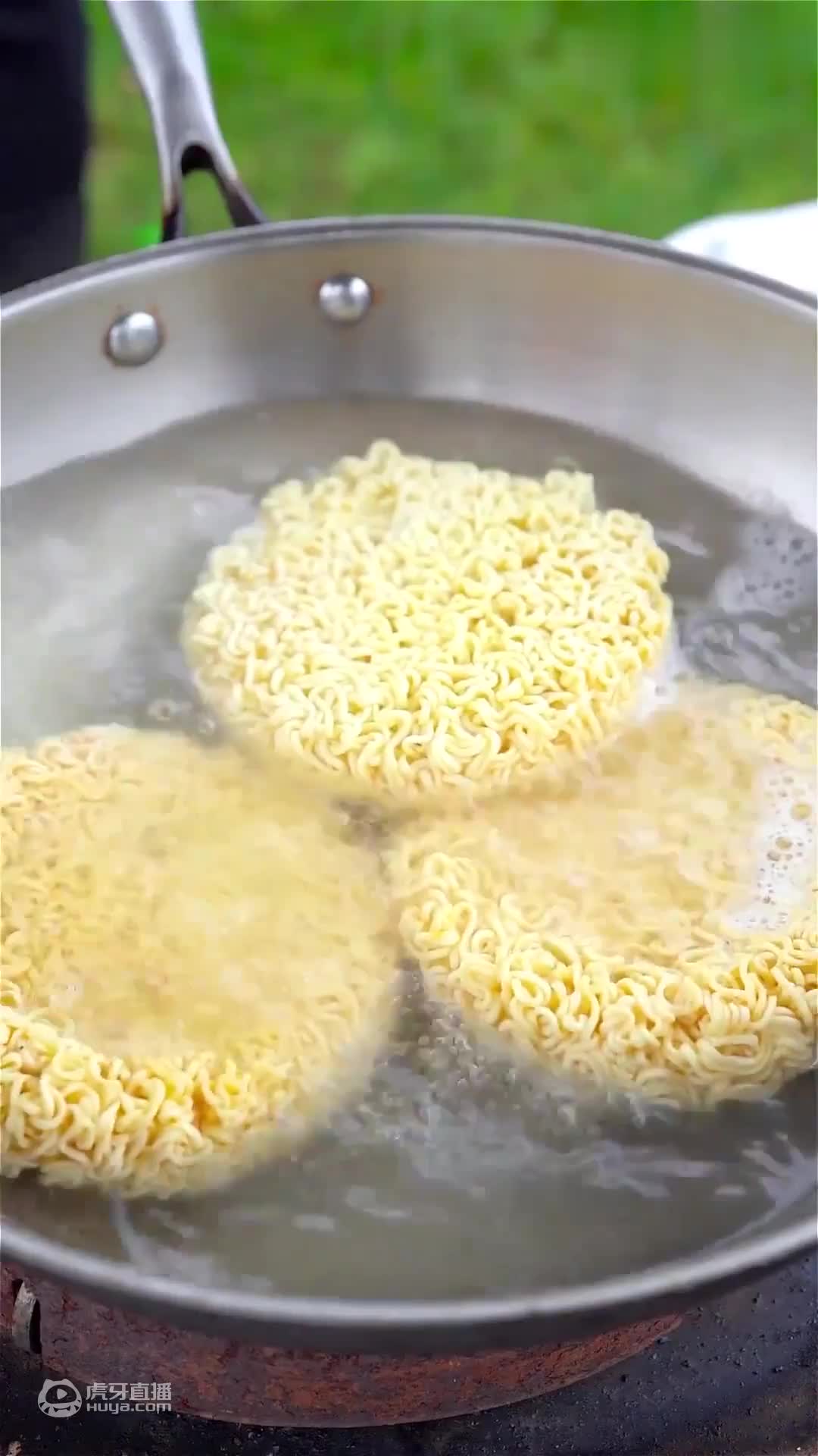 姥姥做的巧克力西瓜蛋糕真的太好吃了
