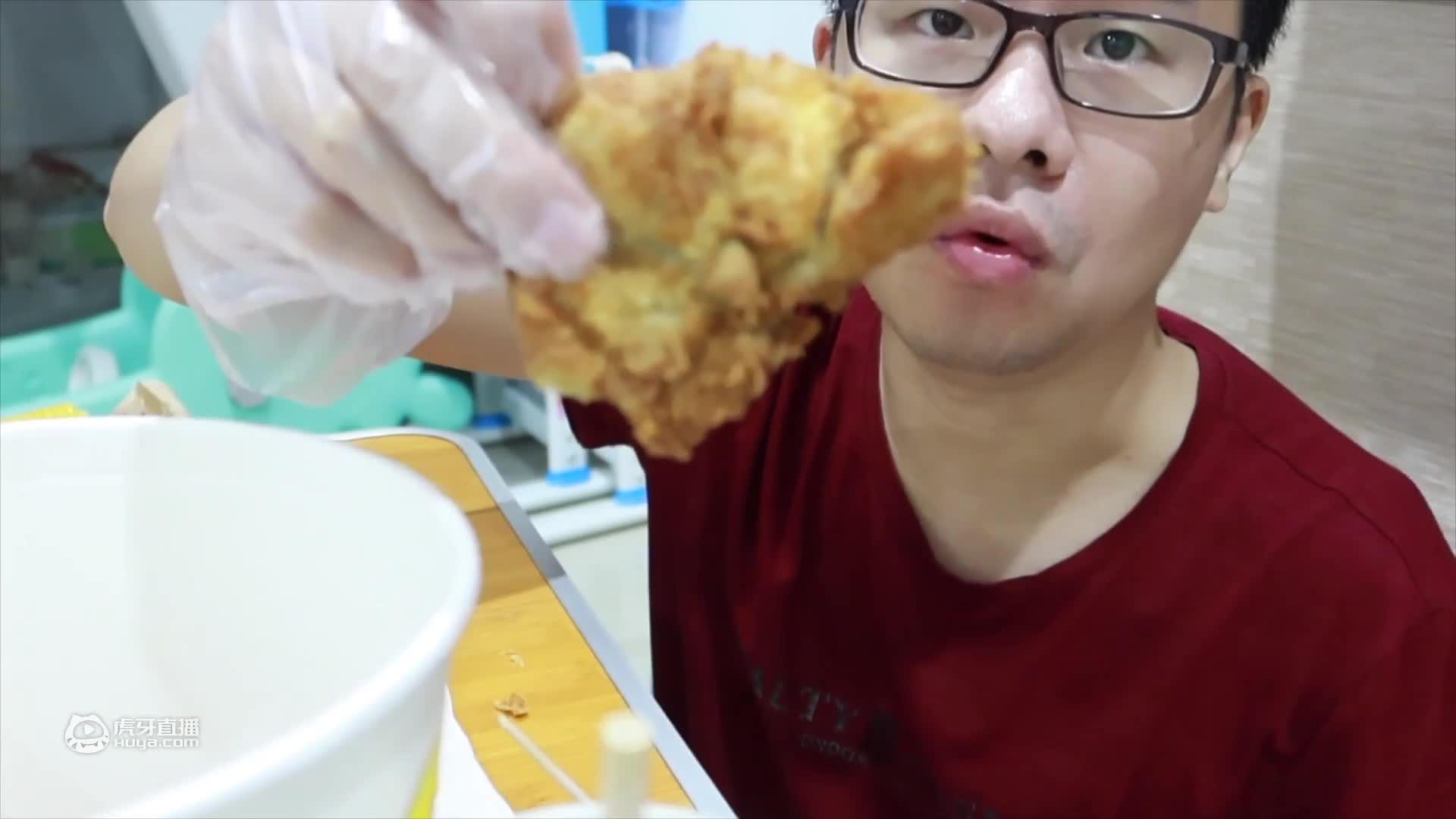 蛋挞虽然好吃但是太贵，小伙尝试自制蛋挞，一次性吃到饱