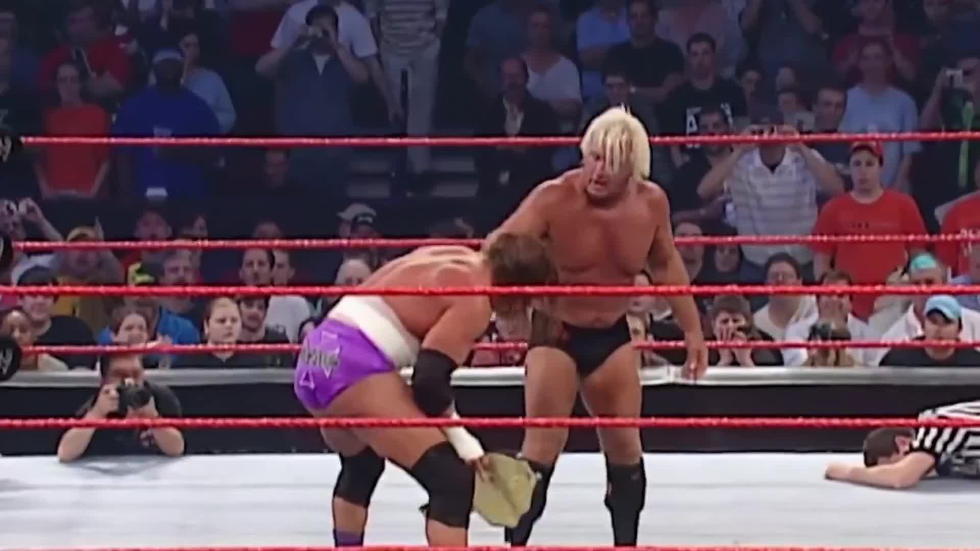 2003年WWE剧情！！！