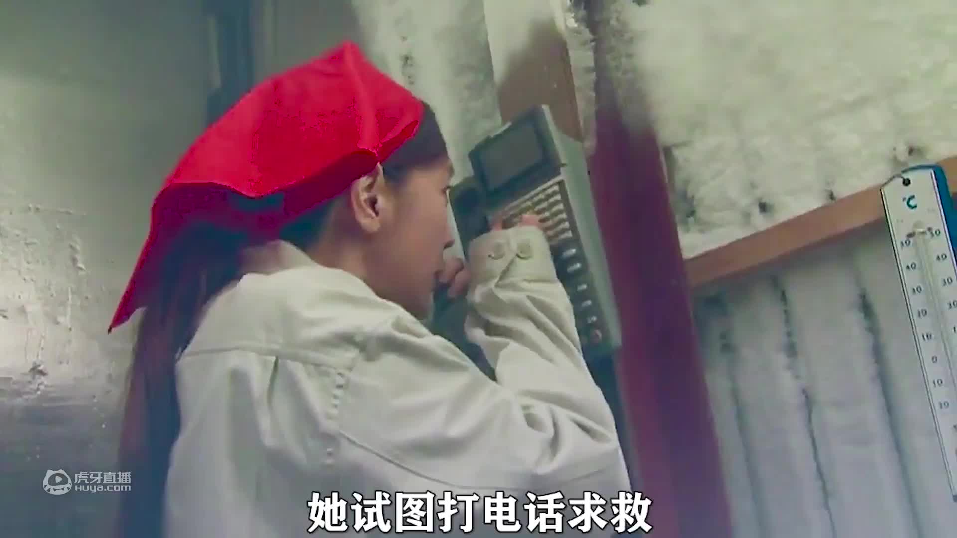 这个男人不仅会魔法，还是一个超级英雄！