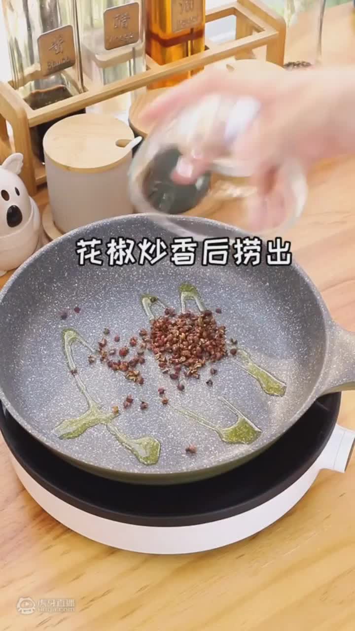准备了三种辣椒，猜猜我要做什么？