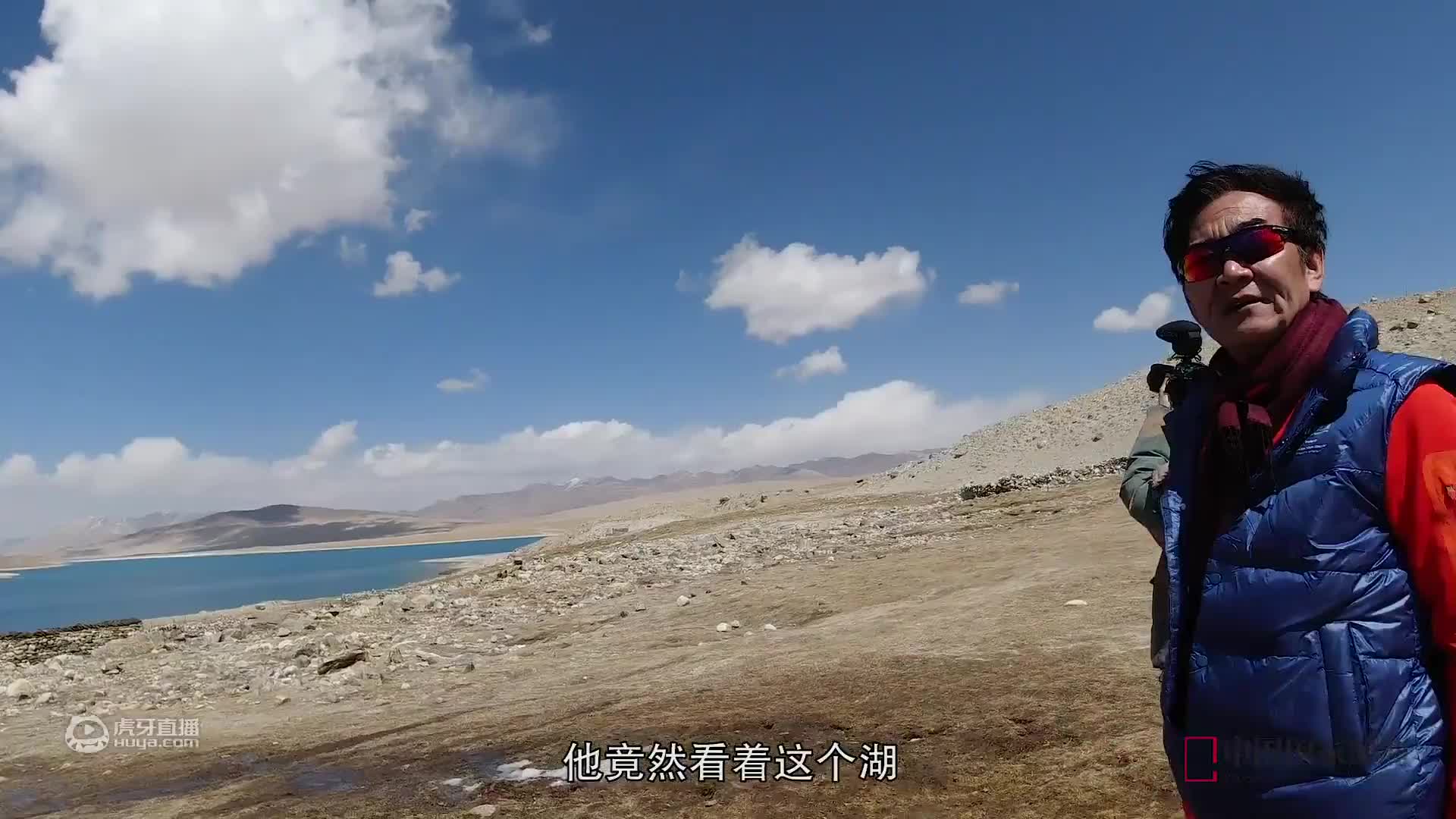 请把这款唐妆和宋妆焊在这位编导脸上，尤其是唐妆