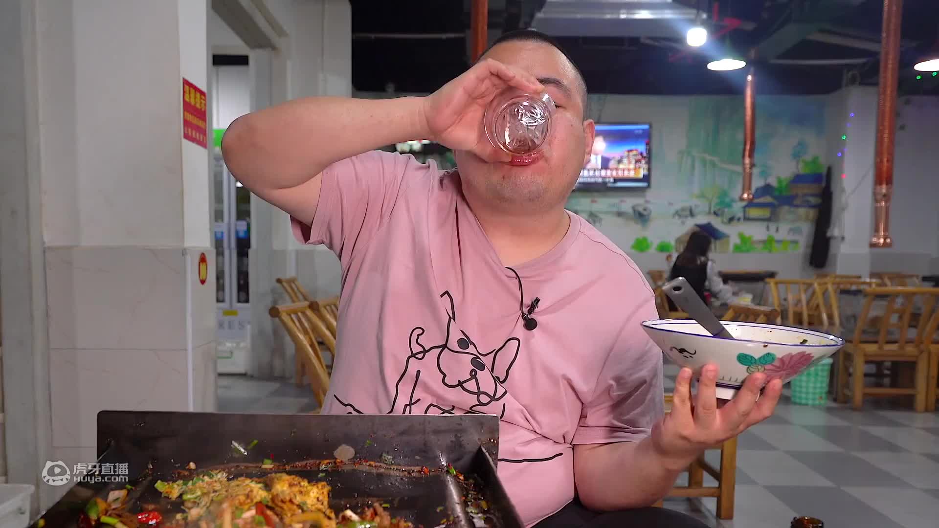 到杭州必吃片儿川，来片儿川界的祖师爷界别的老店吃一吃