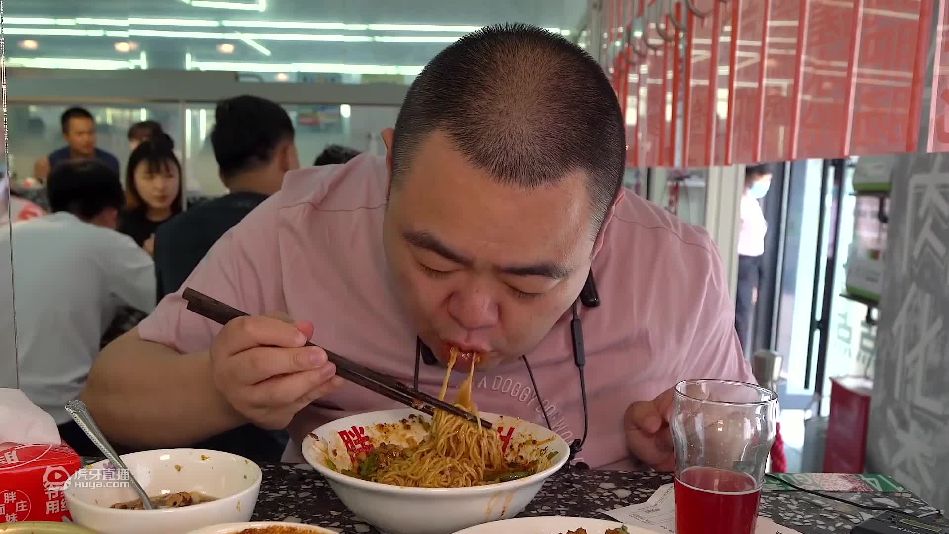到杭州必吃片儿川，来片儿川界的祖师爷界别的老店吃一吃