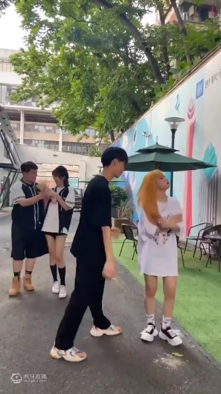 欢迎来到hihiji的直播间