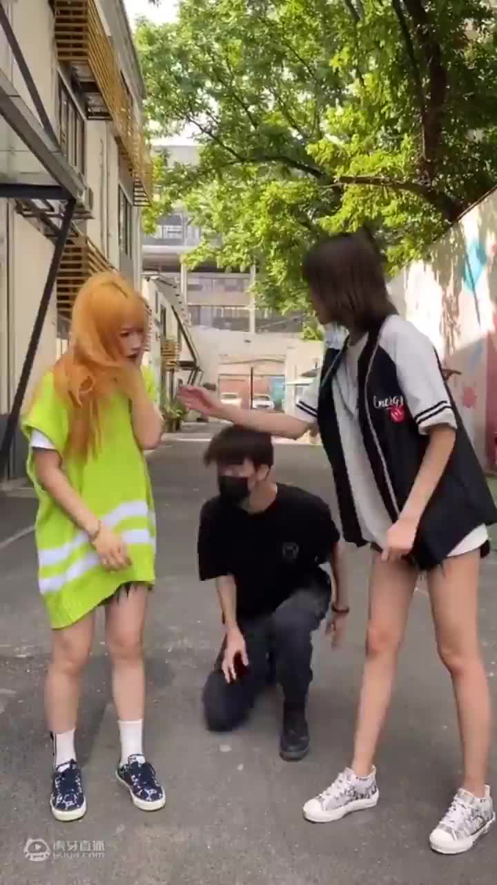 欢迎来到hihiji的直播间