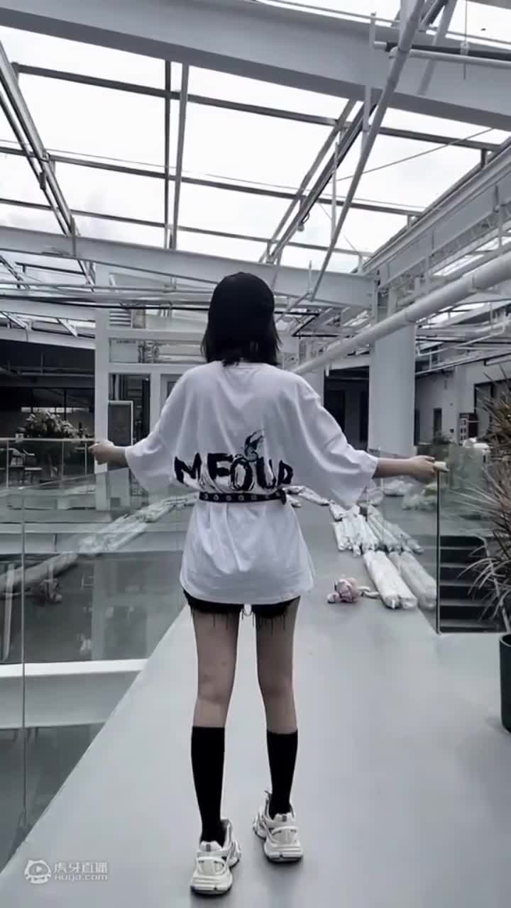 我是王一然 很高兴认识你