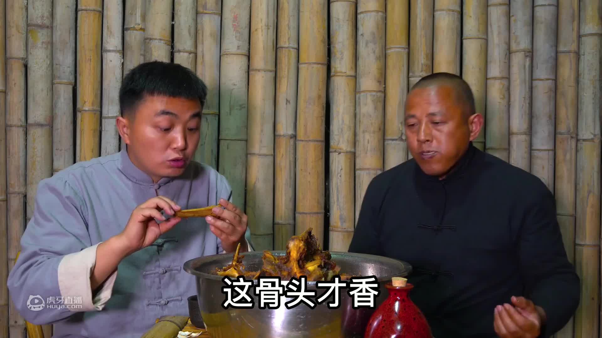 130买个猪头，做道“卤香猪头”，3兄弟直接上手，大口吃肉真爽