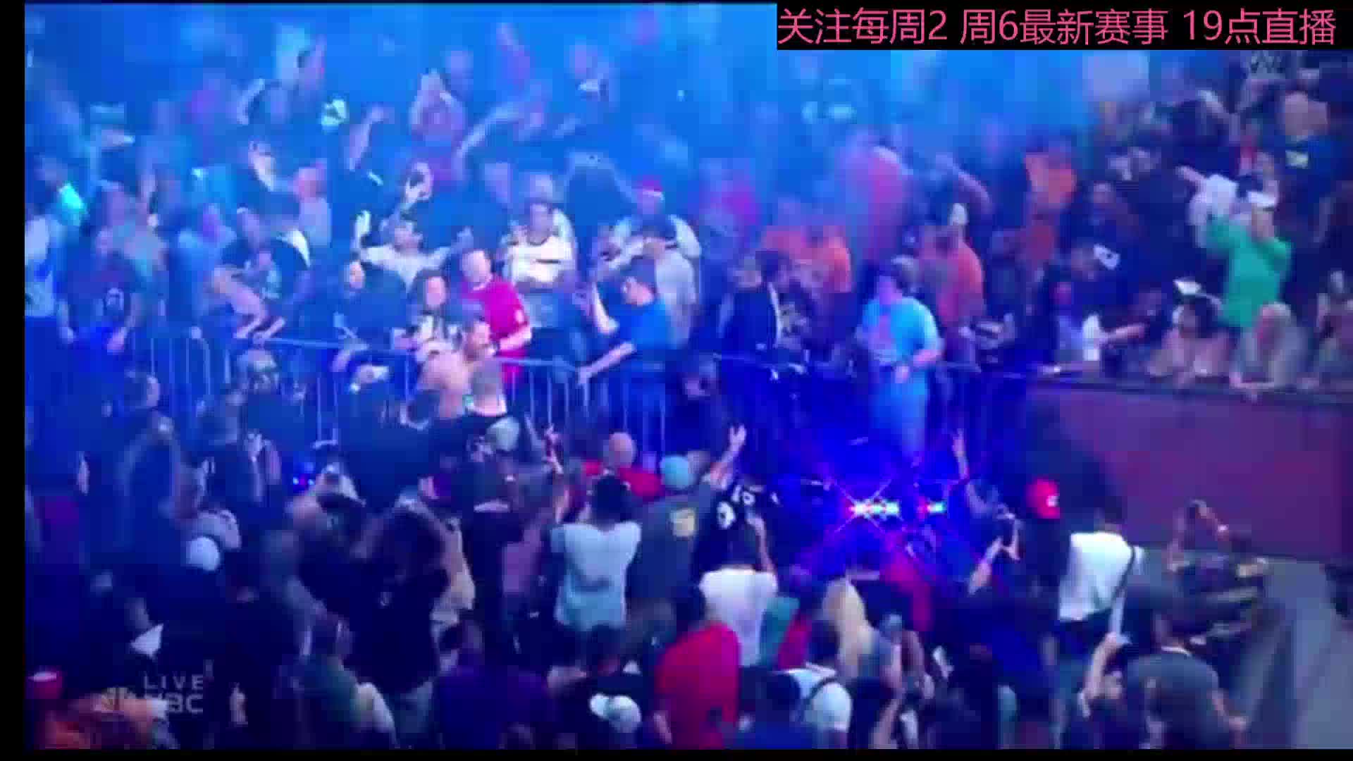 正在直播wwe赛事