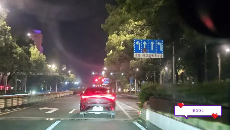 噜啦啦