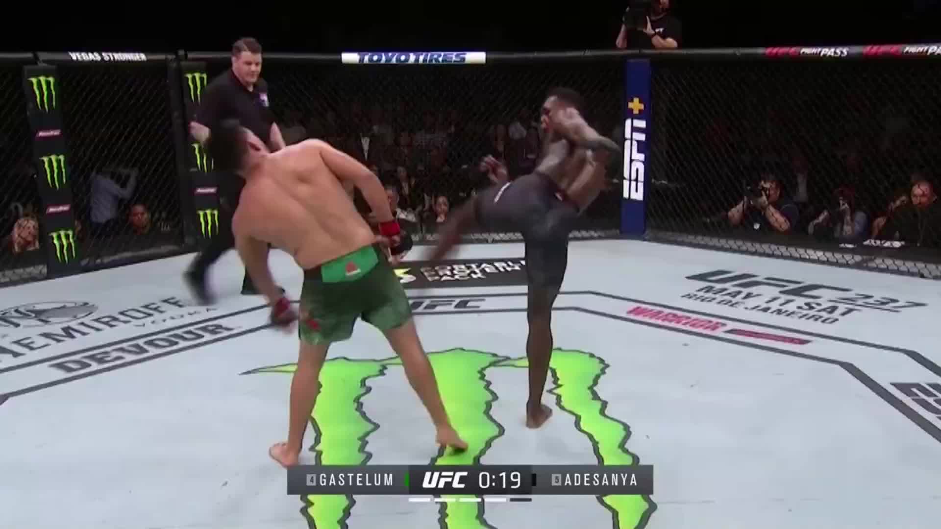 正在直播倒头就睡