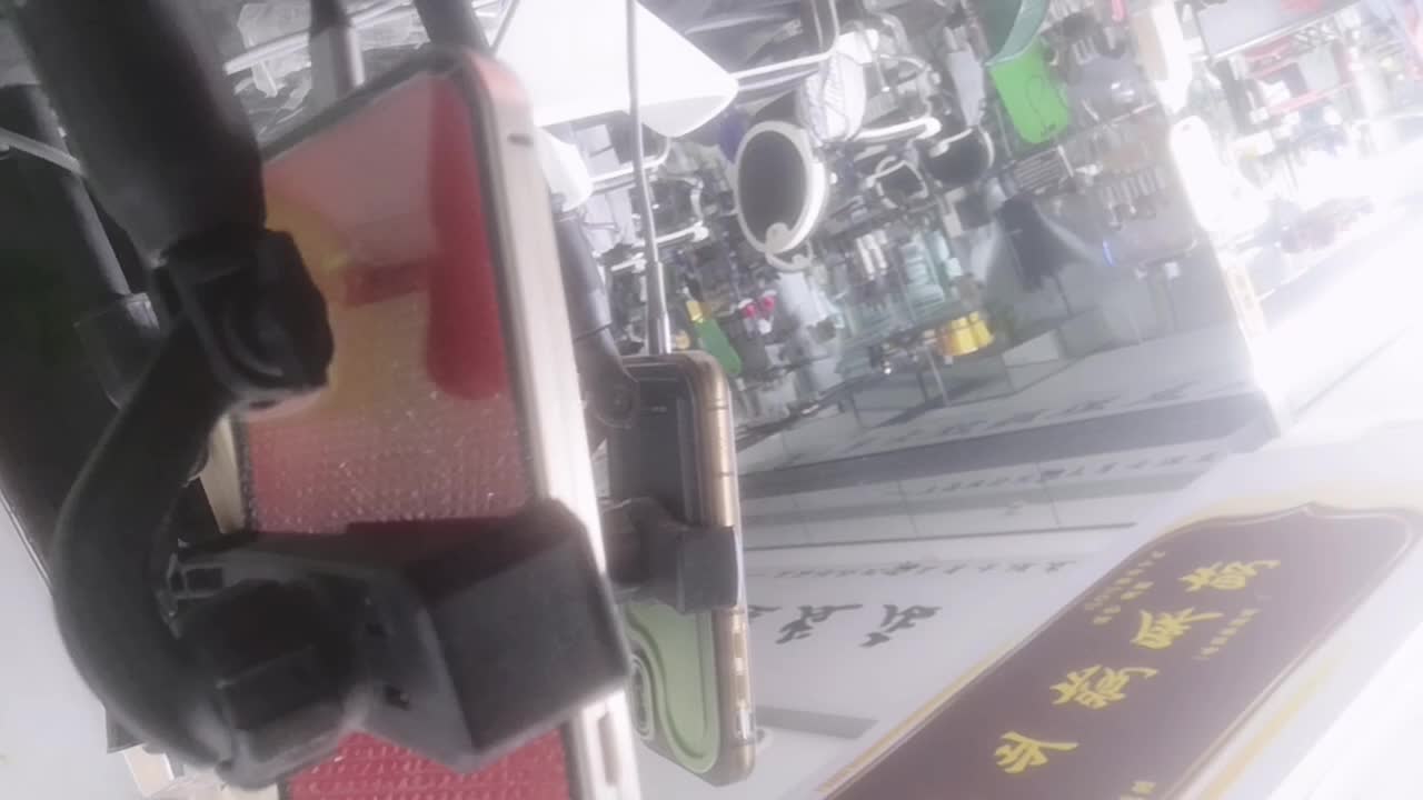 上海男士腔调理发店的直播间