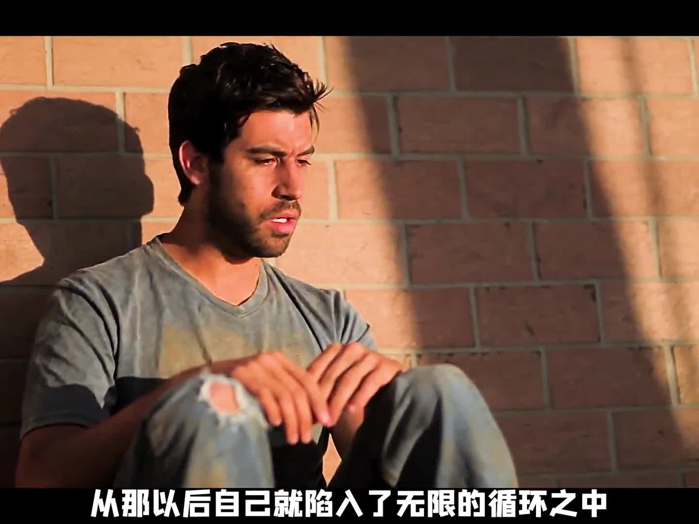 士兵为了逃避战争，竟然故意自残 #战争电影