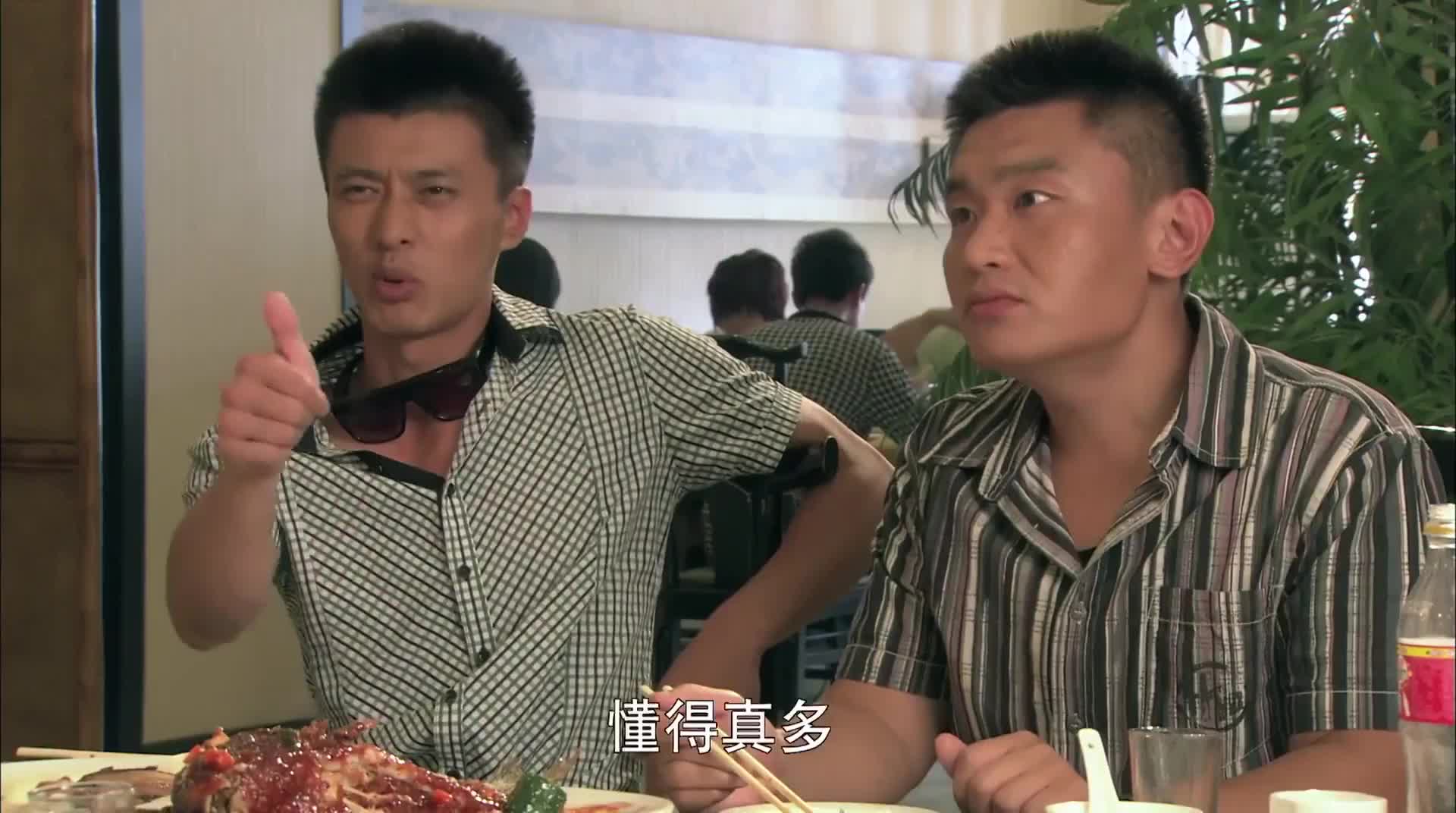 老家门口唱大戏 比乡村爱情还好看