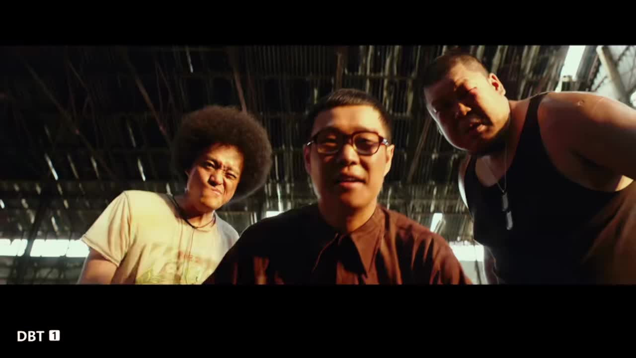 经典搞笑王宝强电影爸爸打我唐人街探案