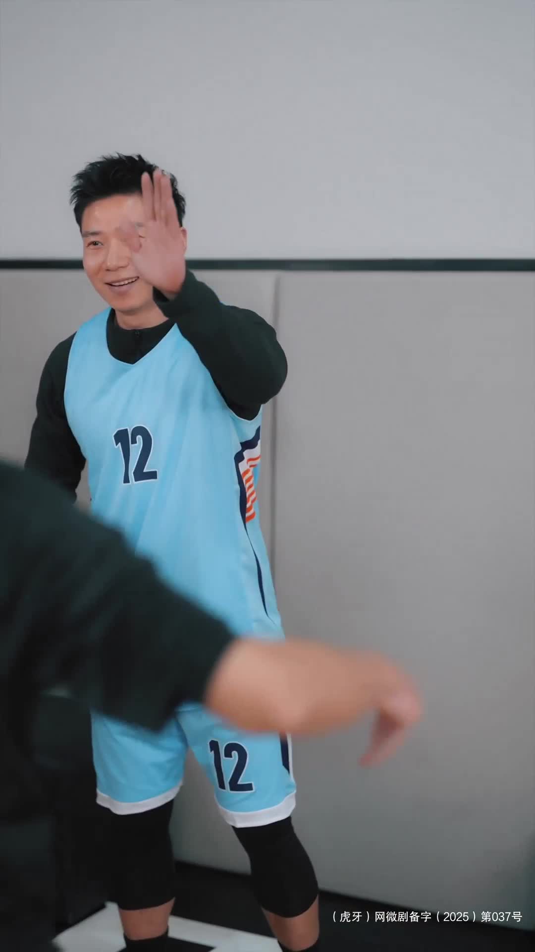 戴着眼罩跪豪门被验身！天生易孕？这婚是替死局！