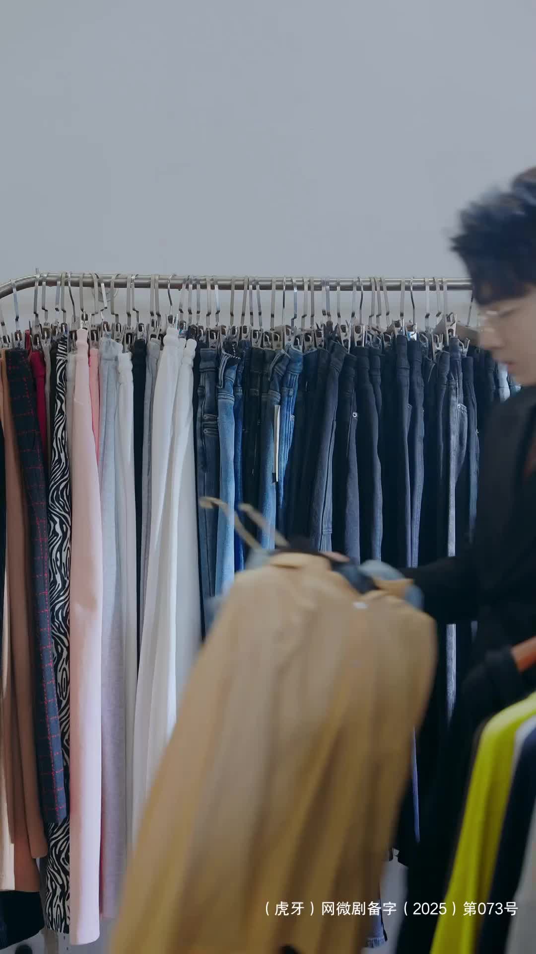 美人设局陷总裁出轨，谁知她竟反水帮正直男主？