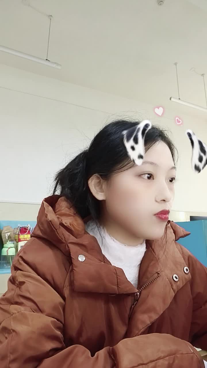 00后，会吃饭和和平精英