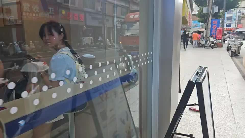 孤独的守村人
