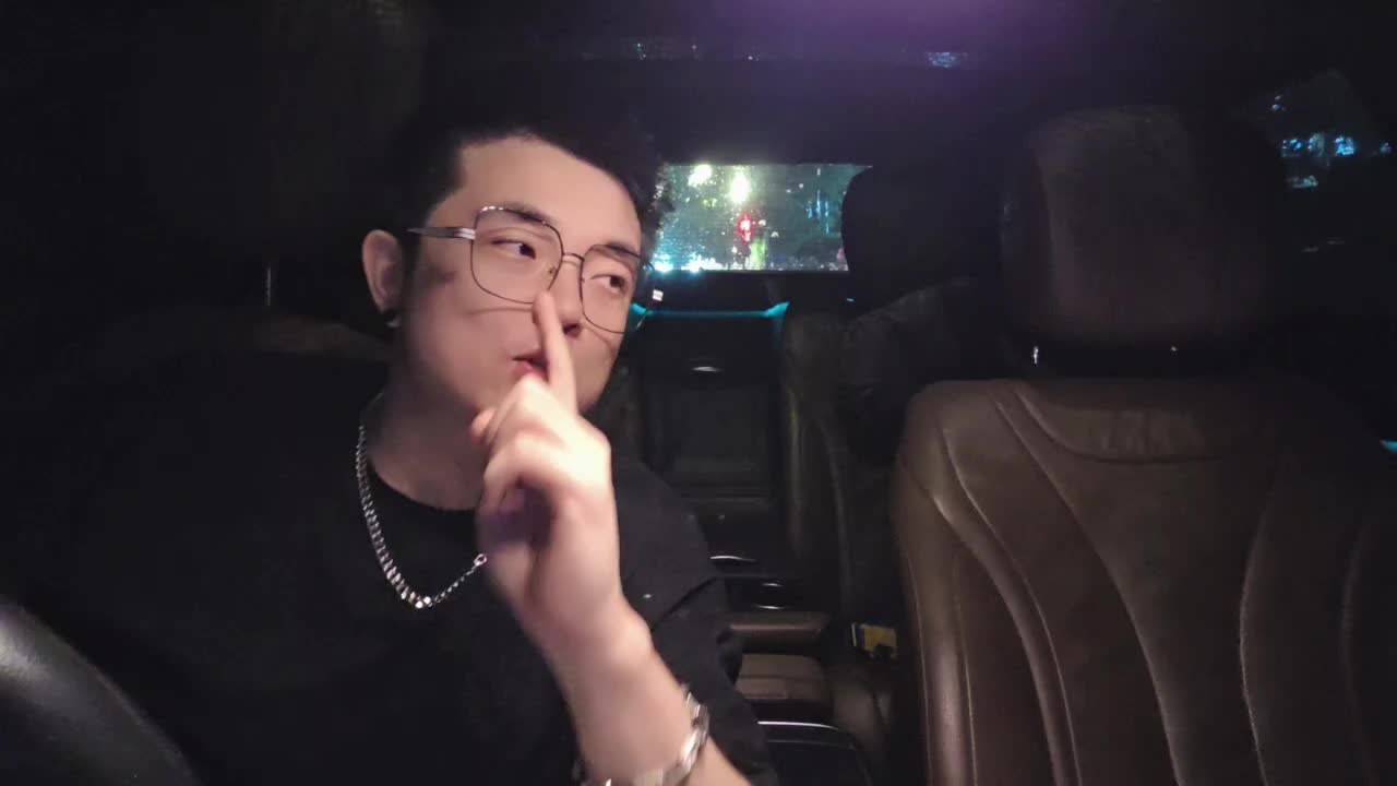 偶遇小姐姐 有卡跟我说
