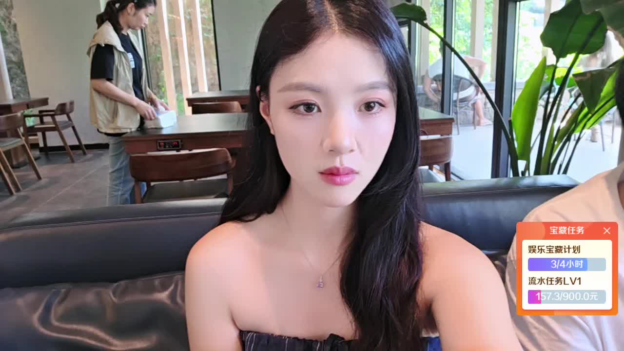 新人主播集梦莉莉