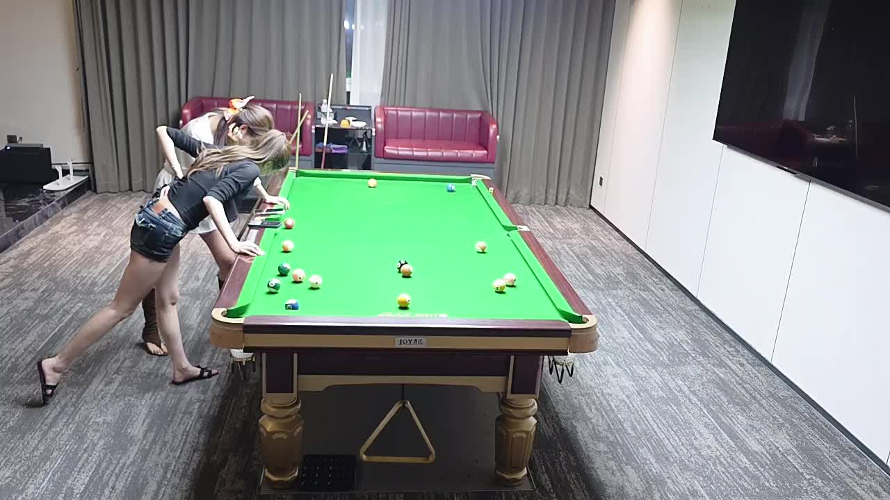 女网友来家里做客？