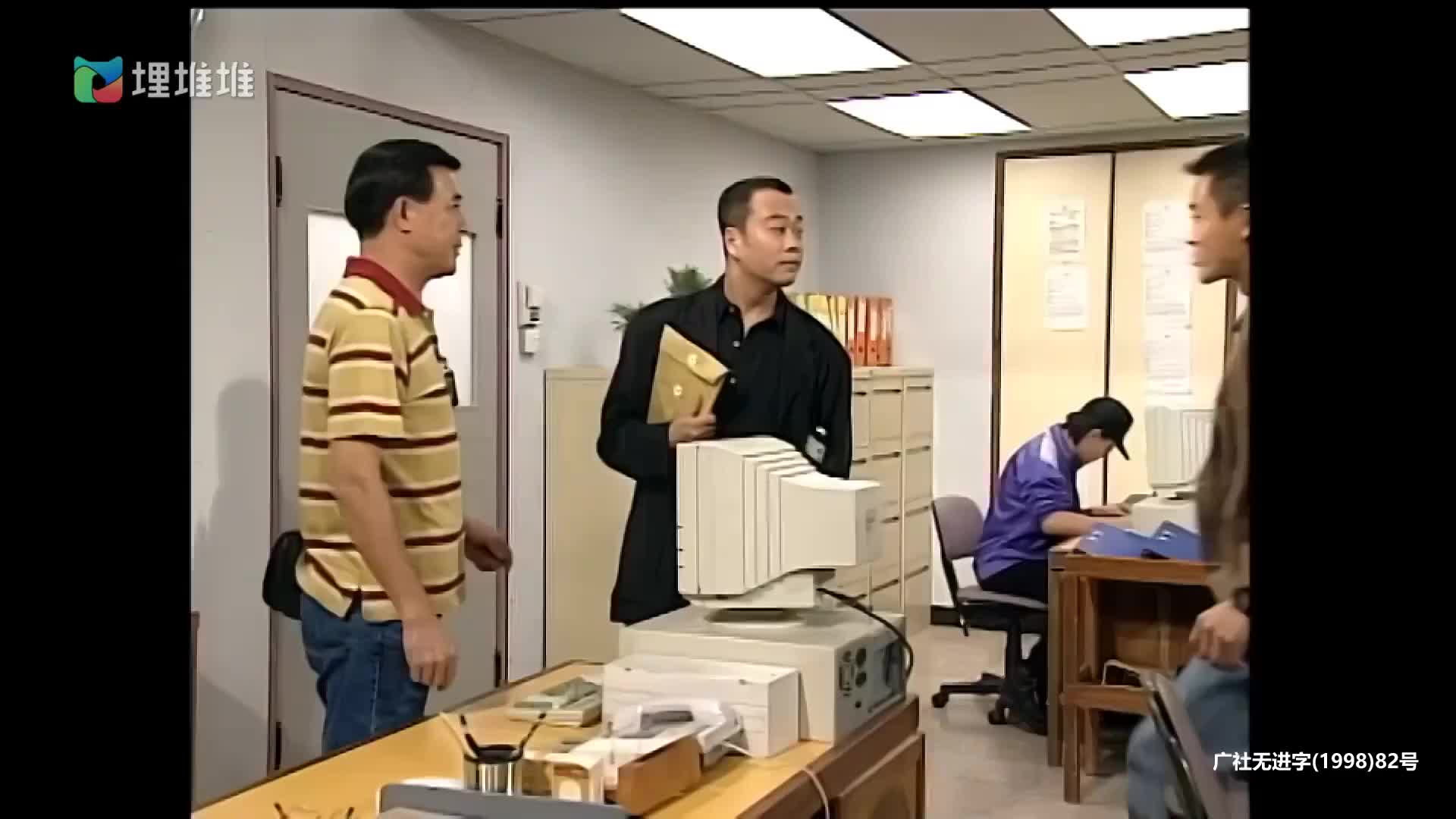 [陀枪师姐] 警花持枪，柔情铁骨，正义与爱情如何交织？