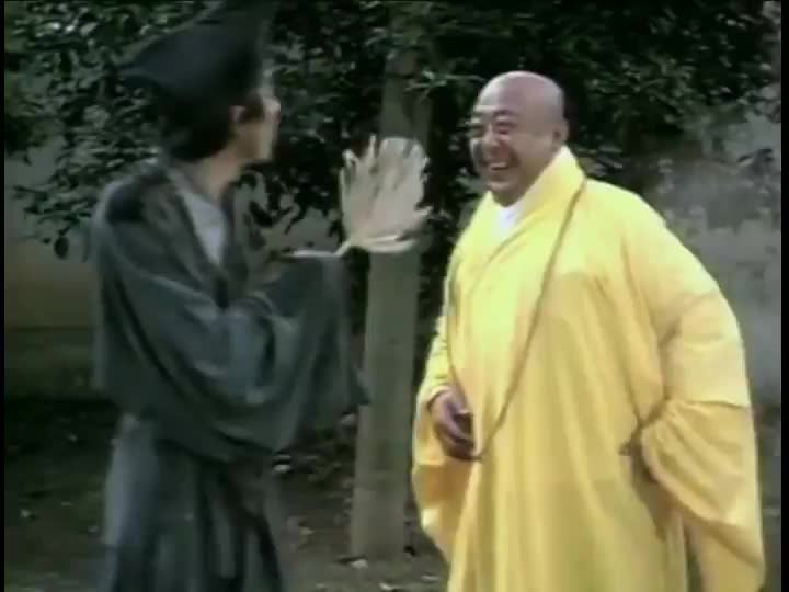 鞋儿破，帽儿破，身上的袈裟破