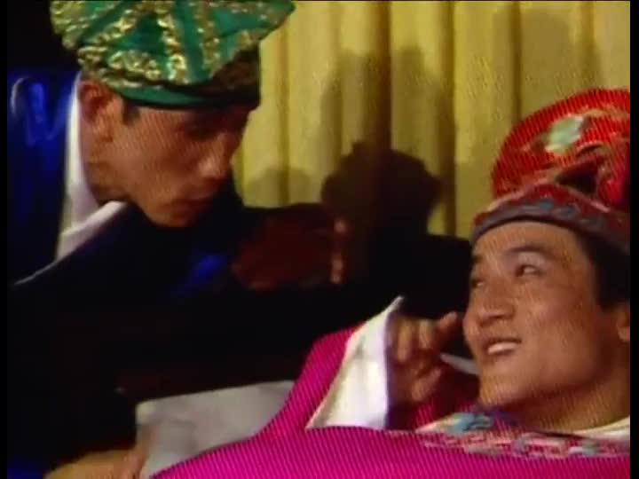 鞋儿破，帽儿破，身上的袈裟破
